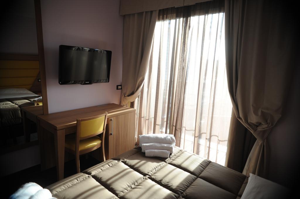 Ostia Antica Suite B&B Bagian luar foto