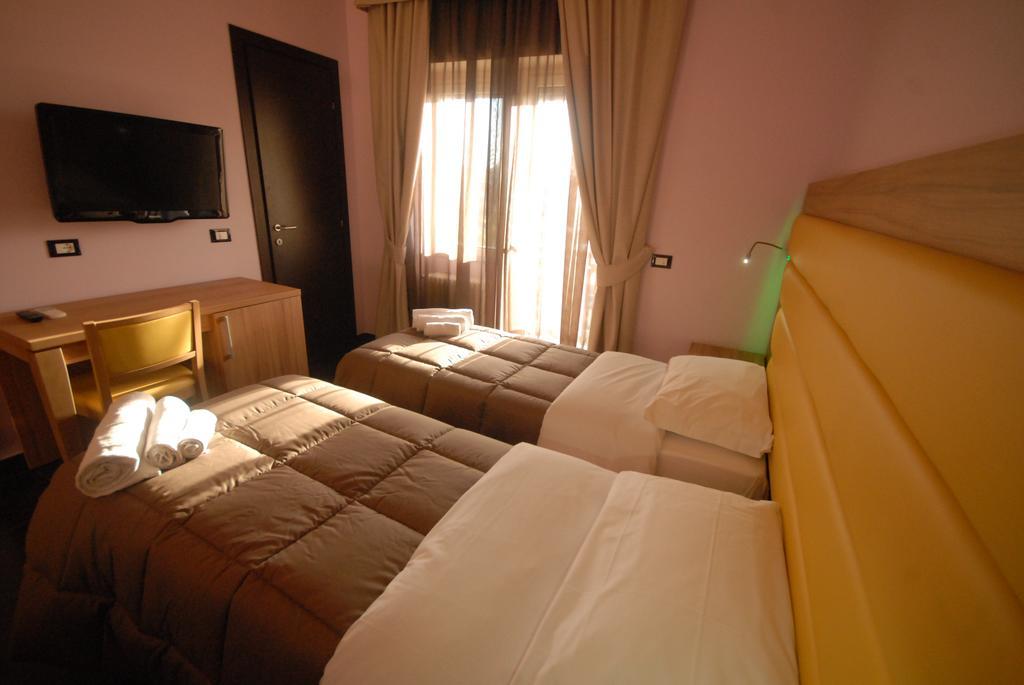 Ostia Antica Suite B&B Bagian luar foto